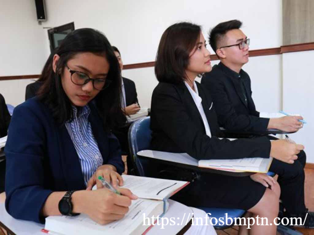 Beasiswa Universitas Surabaya: Peluang Kuliah Tanpa Biaya